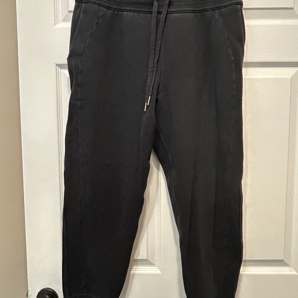 Lululemon women’s scuba jogger sweatpants Black Xl/16?